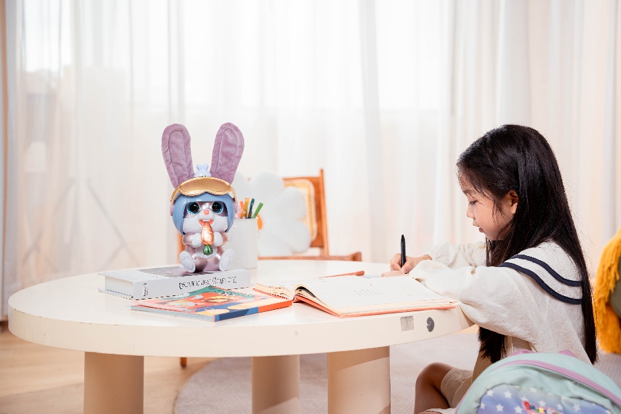 品牌资讯|实丰文化 AI 飞飞兔喜获 “AI 创玩 +” 玩具产业创新大赛优胜奖